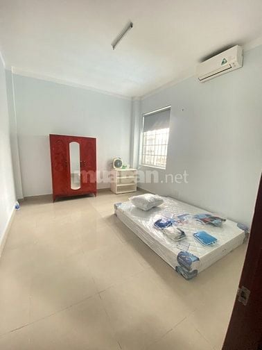 Cho thuê nhà tại Thủ Đức 180m2, gần cầu Bình Triệu