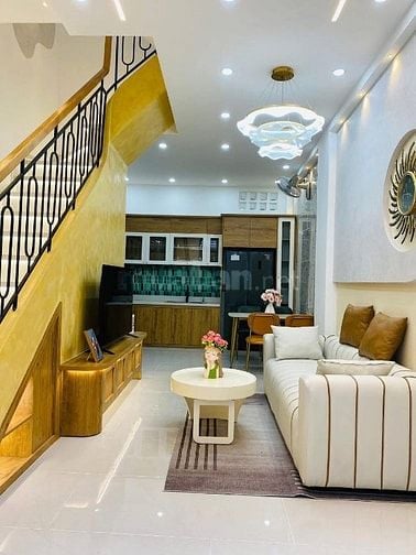 Giảm nhanh hơn 100tr-Nhà BThanh hẻm 1/, nhỉnh hơn 2tỷ có 3 phòng ngủ