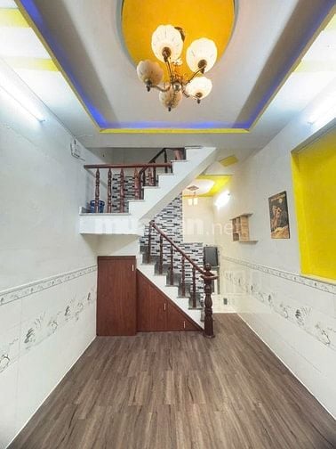 Bán nhà nhỏ 890 triệu , gần chợ hiệp thành , quận 12