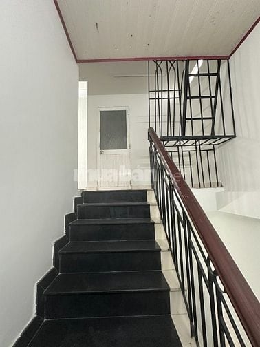 Cho thuê nhà góc đẹp mở Quán cafe, Hiệu thuốc,. ở 4 Bàu Bàng, Tân Bình