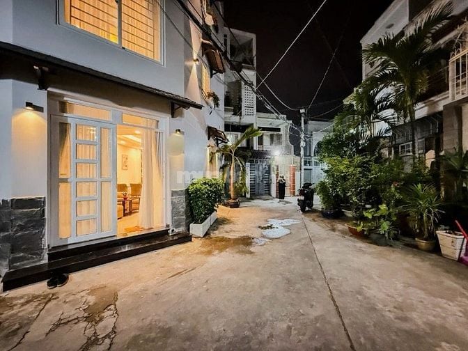 ⭐️Nhà tuyệt đẹp 4 Lầu Cao Cấp góc 2 mặt hẻm xe hơi Lê Quang Định, P5, 