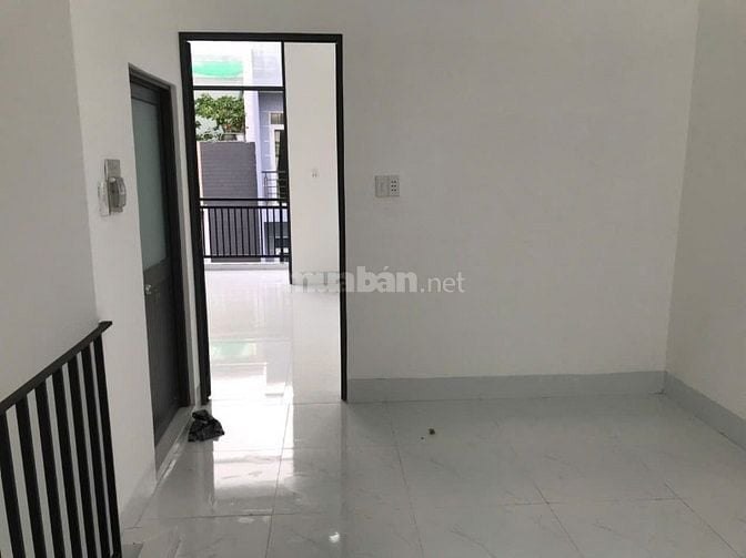 Nhà phố trệt 2 lầu hẻm 79 đường 79.phú hữu.Tp HCM