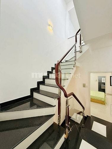 Chủ ký gửi căn Sư Thiện Chiếu cạnh Bệnh Viện Mắt, giá 3tỷ560, sổ riêng