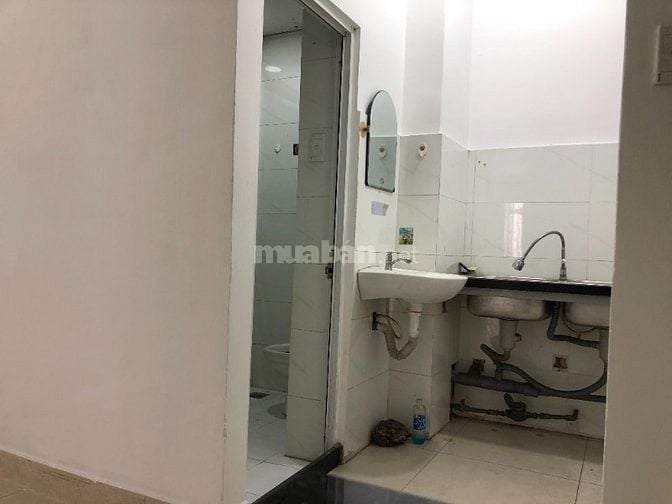 chung cư nguyễn kim lo R lầu 2 (thang bộ)50m 2PN 1VS
