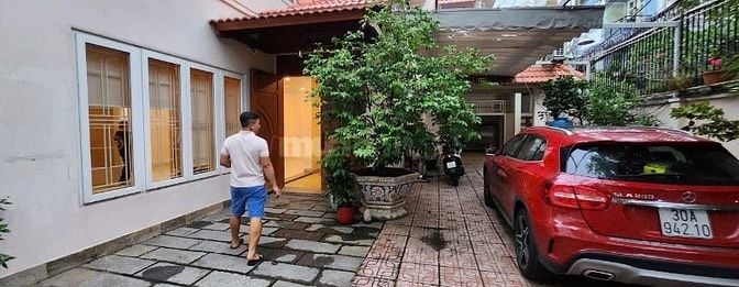 BÁN NHÀ 28 ĐƯỜNG TRẦN CAO VÂN, Q. PHÚ NHUẬN 