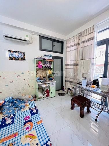 Bán nhà Trần Khắc Chân, Phú Nhuận, 23m2, 2 lầu,  4,65 tỷ