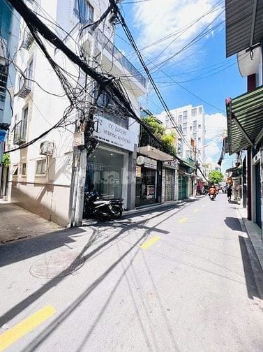 Bán nhà Trần Khắc Chân, Phú Nhuận, 23m2, 2 lầu,  4,65 tỷ