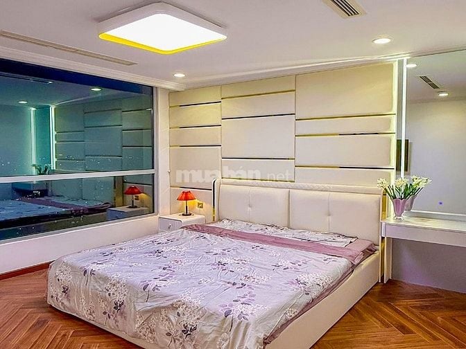Bán Căn hộ tại Vinhomes Central Park tầng cao gồm 3 phòng ngủ 106m2