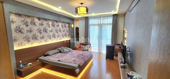 BÁN NHÀ ĐẸP SÁT TÊN LỬ.A NỐI DÀI - AEO.N MAILL - OTO VÀO NHÀ - 4X19M