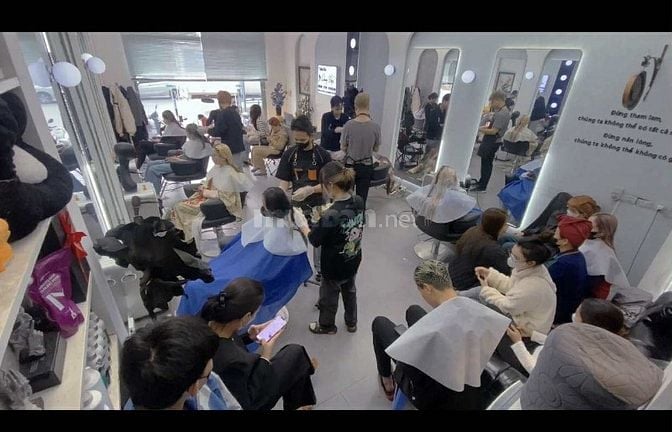 Mình tìm anh em đồng hành chứ không tìm thợ