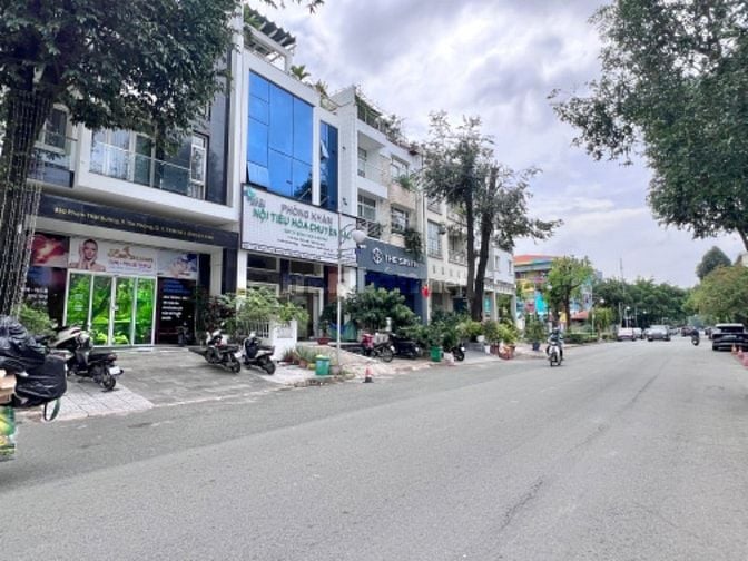 CTY BĐS GOLDEN HOMES TUYỂN NV TƯ VẤN BĐS LÀM VIỆC Ở PHÚ MỸ HƯNG QUẬN 7