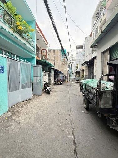 bán nhà 2 mặt tiền hẻm xe hơi 