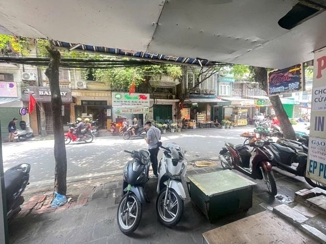 MẶT PHỐ HÀM TỬ QUAN – HOÀN KIẾM – 69 M2 – 3 TẦNG – MẶT TIỀN 4.2 M – GI