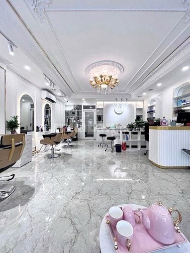 Nghĩa Tân, 38 tỷ, 68m2, 9t thang máy ngõ ô tô tránh,có vỉa he