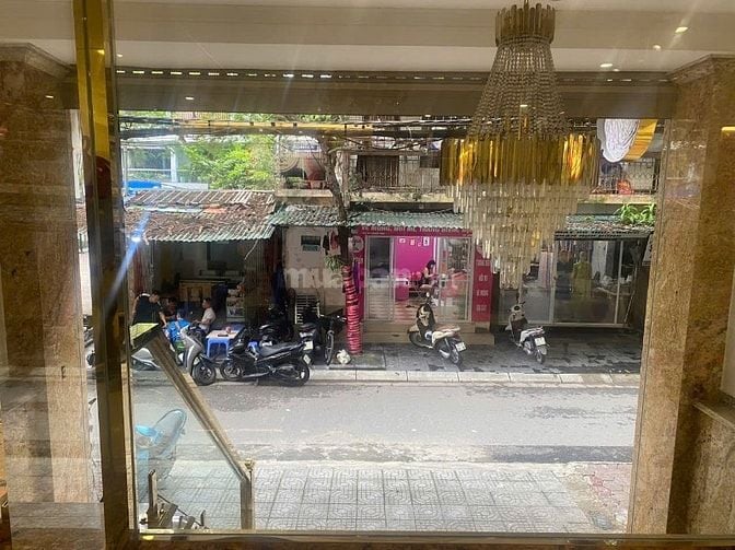 Nghĩa Tân, 38 tỷ, 68m2, 9t thang máy ngõ ô tô tránh,có vỉa he