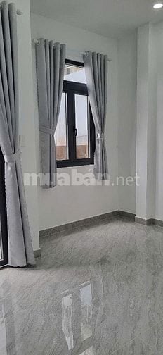 Nhà 1lầu BTCT.mới đẹp vô ở liền phù hợp gia đình vợ chồng trẻ .