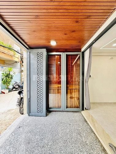 Cần vốn KD chính chủ bán gấp nhà Đồng Khởi, Bến Nghé, Q1. Chỉ 3,34tỷ.