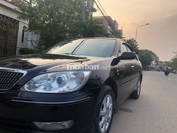 cần bán nhanh TOYOTA CAMRRY 2.4 còn rất đẹp