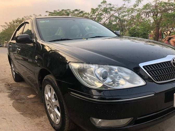 cần bán nhanh TOYOTA CAMRRY 2.4 còn rất đẹp