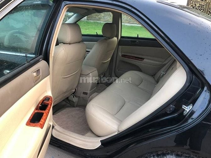 cần bán nhanh TOYOTA CAMRRY 2.4 còn rất đẹp