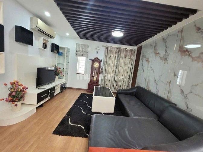 CHỦ GẤP BÁN NHÀ VIEW KÊNH ĐÀO - CẠNH PHÚ MỸ HƯNG 300m 