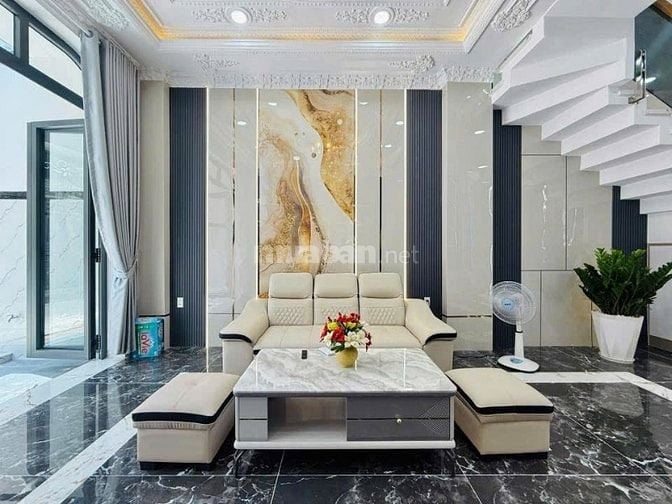 NHÀ SÁT MẶT TIỀN ĐƯỜNG TRẦN QUANG KHẢI, TÂN ĐỊNH, QUẬN 1. HXH 6M