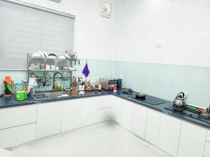 NHÀ BÁN 4,5x15ĐÚC 1 LẦU GỒM 2PN,2WC HẼM XE HƠI ,P8,Q GÒ VẤP . GIÁ 5,5Ỷ