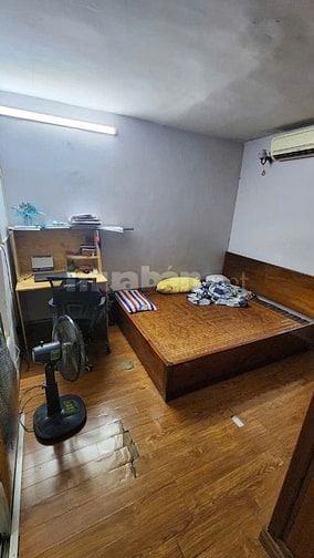 Cho thuê căn hộ tầng 2, tập thể Giảng Võ, DT 68m2, 3 phòng