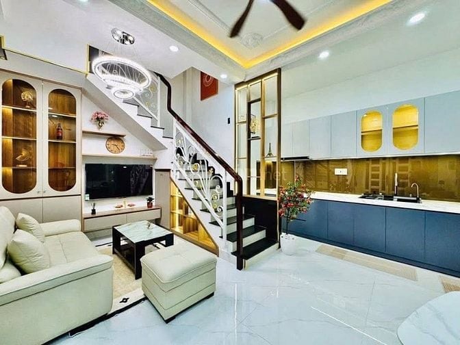 45m-MT 4,5m-PHÂN LÔ-3 GÁC PHÓNG-HƠN 7 TỶ-TRUNG TÂM HOÀNG MAI