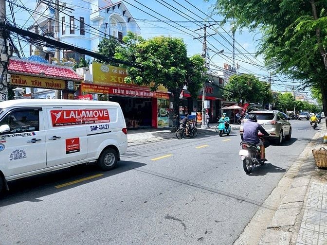 Bán Dãy Nhà Trọ Đường Nguyễn Văn Quá, Quận 12, 14x17,  11 phòng, 12 tỷ