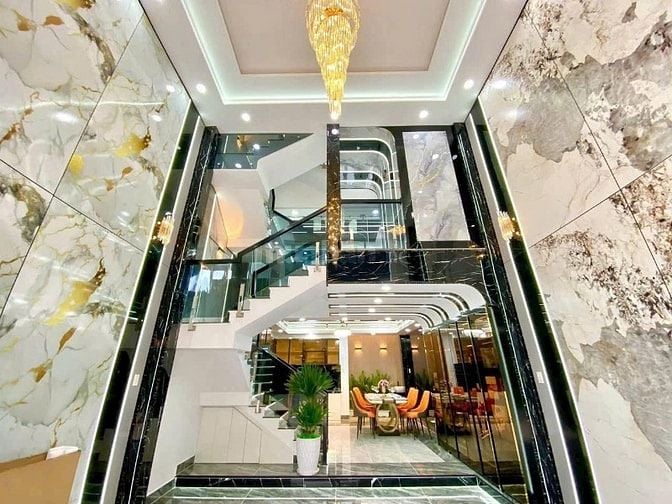 Nhà Hẻm Rộng 5M Đường Nguyễn Thị Minh Khai, Q3 - 4 Tỷ 3/ 60m2 - SHR