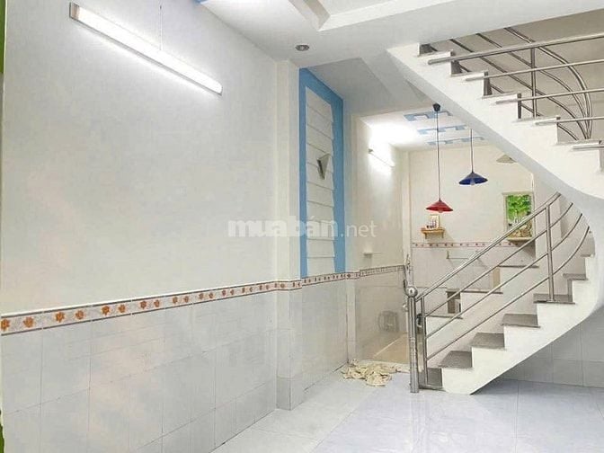 Nhà cho thuê 6 triệu/tháng , ngay uỷ ban phường tân thới hiệp quận 12