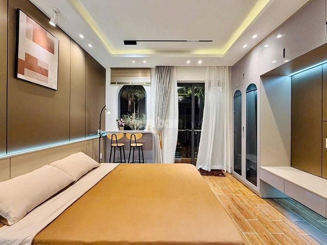 Nhà nở hậu Trần Bình Trọng, BThanh. Oto ngủ trong nhà chỉ 3tỷ170 TLnhẹ