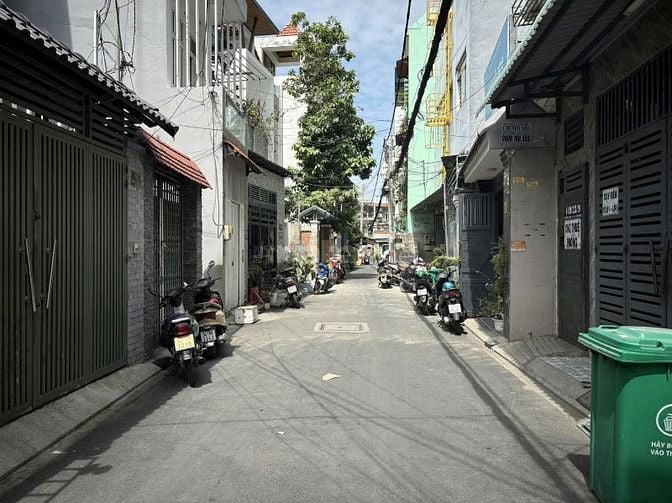 Hẻm xe hơi đồng đen DT:4,5x16 trệt gác hẻm thông khu bàu cát
