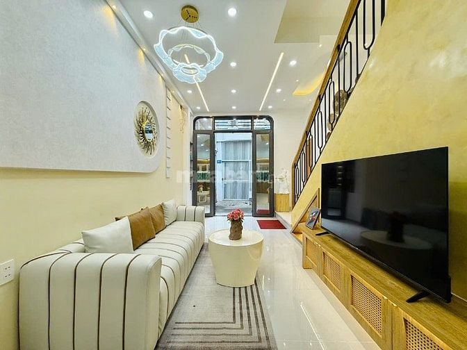 CHÍNH CHỦ BÁN NHÀ 169/NGUYỄN TƯ GIẢN 2LẦU ĐÚC 3PN FULL NỘI THẤT