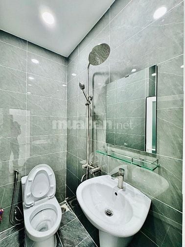 Kẹt vốn KD bán gấp nhà Trần Tuấn Khải, P5, Q5. Chỉ 2,67tỷ. 62m2