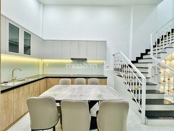 Kẹt vốn KD bán gấp nhà Trần Tuấn Khải, P5, Q5. Chỉ 2,67tỷ. 62m2
