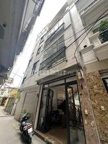 Bán nhà đẹp ngõ phố Nguyễn Văn Cừ  40 m2 x4 tầng full nội thất . Giá 9