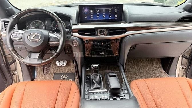 Bán Lexus LX570 Super Sport sản xuất 2018, màu vàng cát sa mạc.