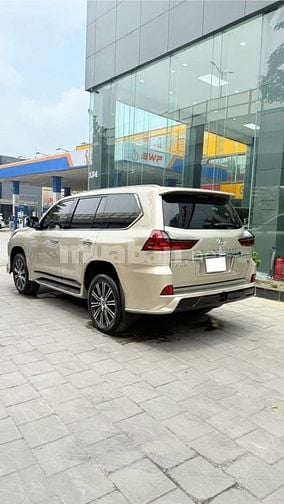 Bán Lexus LX570 Super Sport sản xuất 2018, màu vàng cát sa mạc.