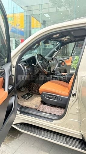Bán Lexus LX570 Super Sport sản xuất 2018, màu vàng cát sa mạc.