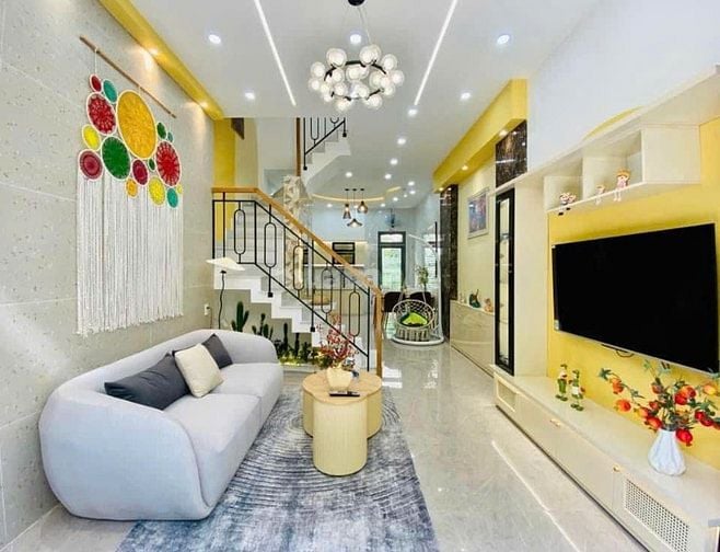 Đẹp Không Góc Chết! Nhà 3 Tầng Thạnh Lộc,Q12 Giá 2ty380.Hẻm oto.Sổ sẳn