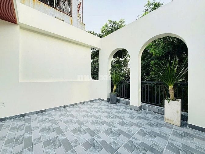 2,5 tỷ --> 2,3 tỷ. Nhà 42m2 Hoàng Hoa Thám xây 4 tầng,