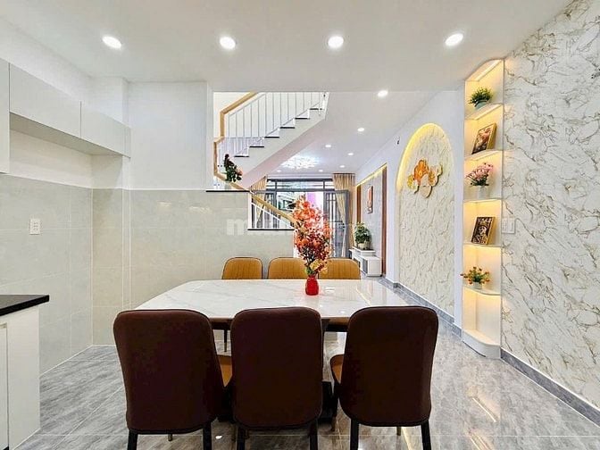 Nhà Tôn Thất Đạm, Quận 1 hẻm xe hơi 6m. Diện tích 52m2 Giá 2ty960