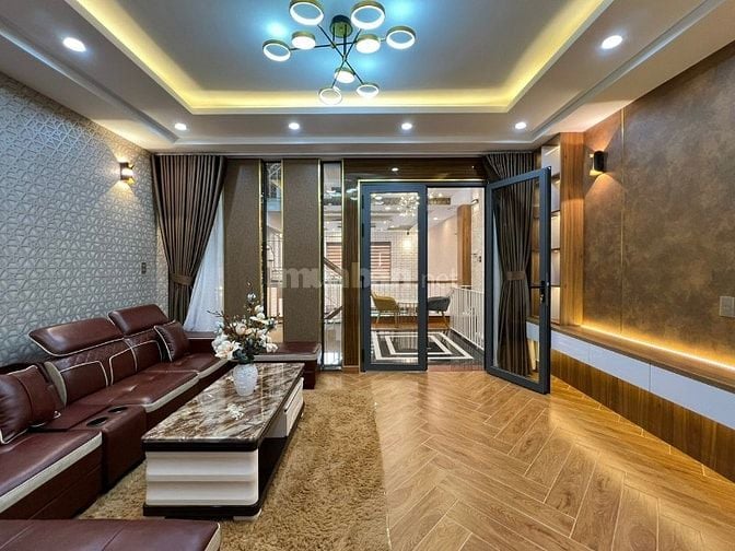 Cần bán căn Nguyễn Bỉnh Khiêm, Dakao, quận 1 giá 2tỷ670tr hẻm xe hơi 