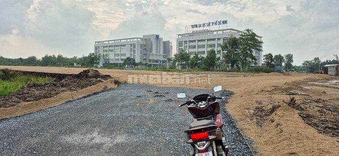 Đất mặt tiền đường nhựa chính Long Phước 