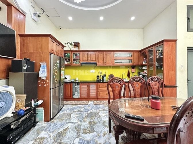 ĐẤT LỚN XÂY CHDV 130M2 - GẦN HXH - NGUYÊN HỒNG - NHỈNH 7 TỶ