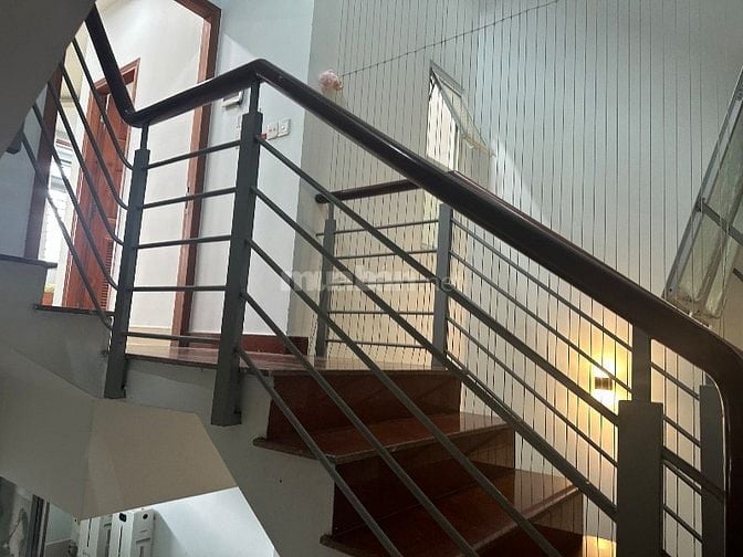 Chính chủ, 30m2, phòng đầy đủ nội thất, yên tĩnh, tự do, hẻm xe hơi