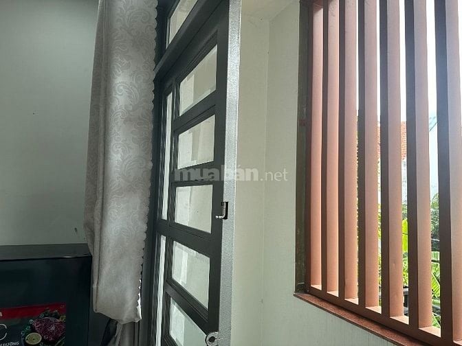 Chính chủ, 30m2, phòng đầy đủ nội thất, yên tĩnh, tự do, hẻm xe hơi