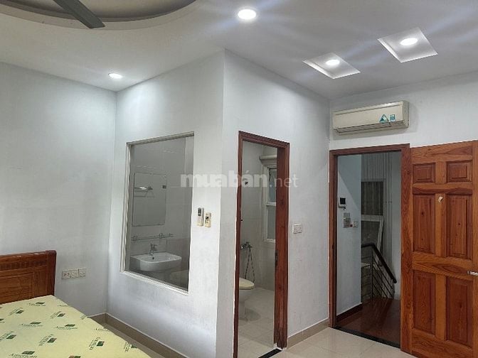 Chính chủ, 30m2, phòng đầy đủ nội thất, yên tĩnh, tự do, hẻm xe hơi